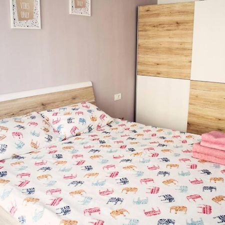 Dream Apartment+Parcare Gratuita Oradea Exterior foto